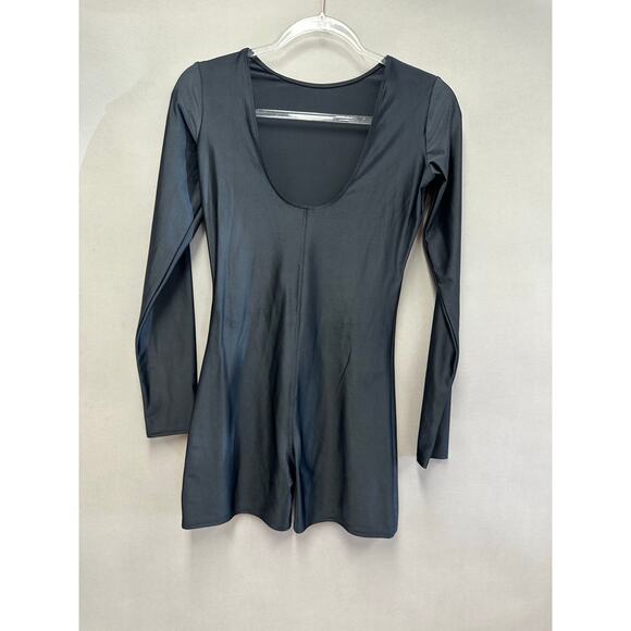 Outdoor Voices Beam 3.5" bodysuit in black  long sleeve Size Medium NWT - Picture 15 of 16